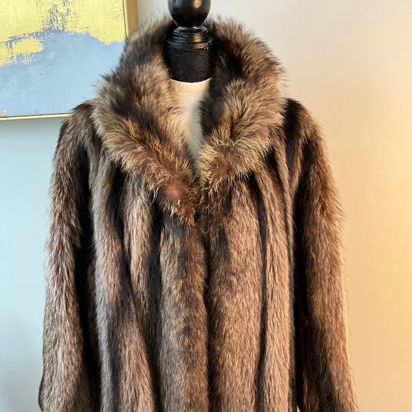 **Vintage Real Raccoon Fur Coat** - Picture 6 of 7